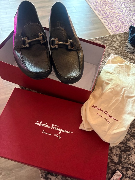 Salvatore Ferragamo Pairigi Black Pebble Mancini Driver